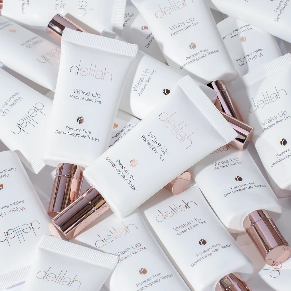 Delilah_Wake-Up_Radiant-Skin-Tint_2.webp 3