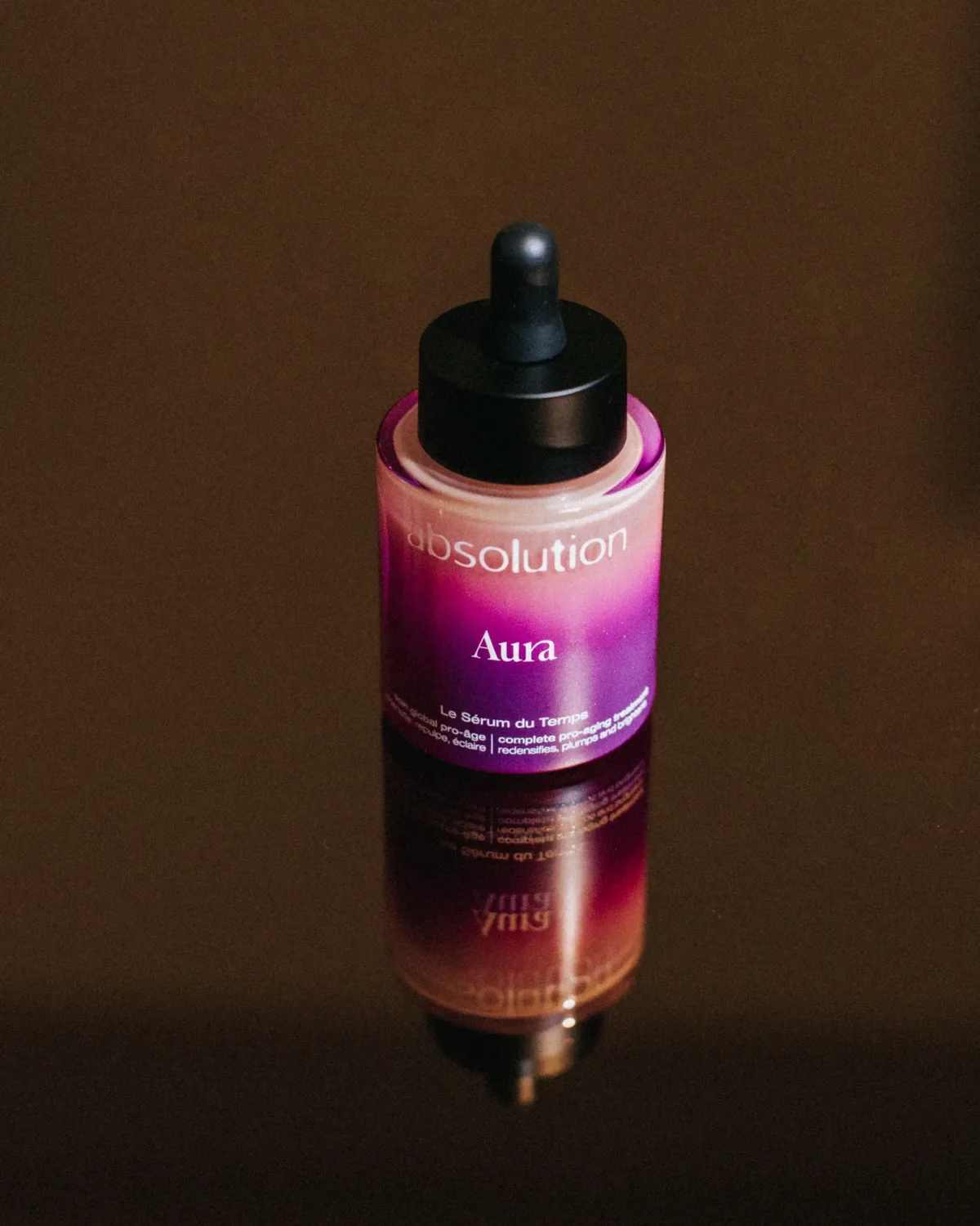 absolution-aura-le-serum-du-temps-lifestyle-2.webp 2